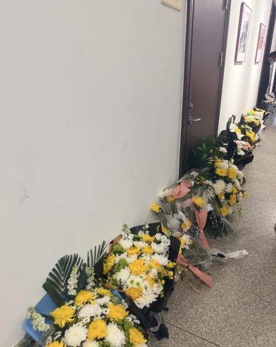 杨振宁先生千古🕯️
杨振宁先生千古🕯️