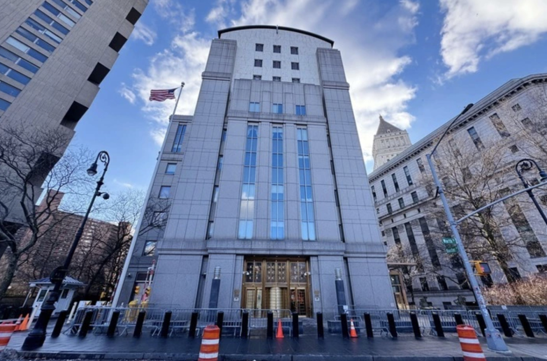 真可怜……委内瑞拉 【委内瑞拉总统马杜罗已抵达纽约联邦法庭。】据美国媒体5日报道