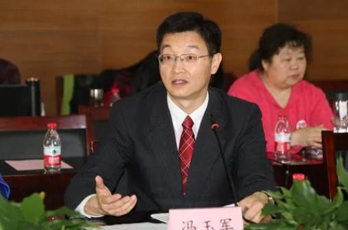 为何专家坚定认为俄罗斯必然失败，这种话题如果是普通网民说的也就罢了，但是复旦大学