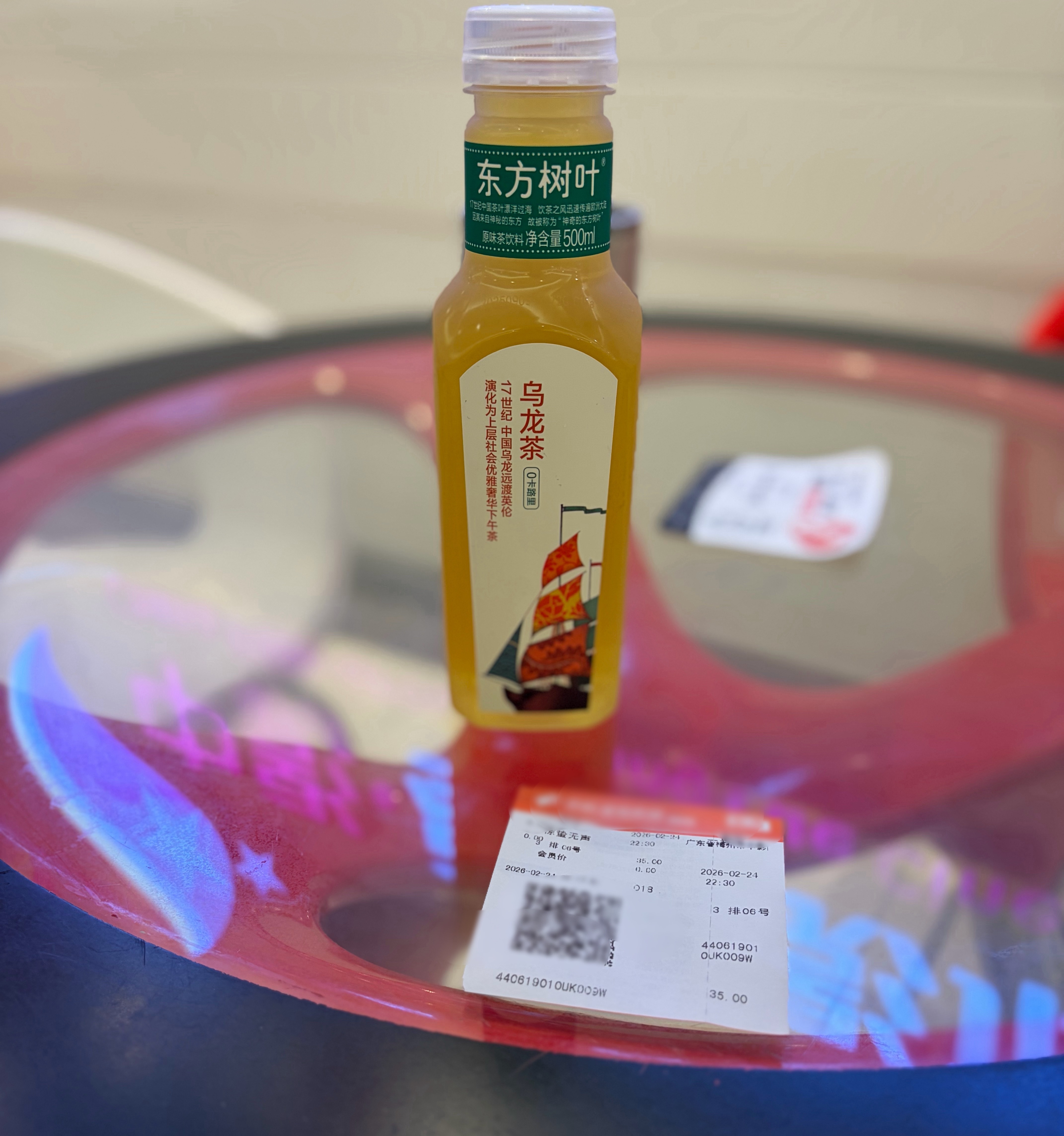 昨天一个人看飞驰人生3，今天一个人来看惊蛰无声，没有对象就只能自己来看电影了