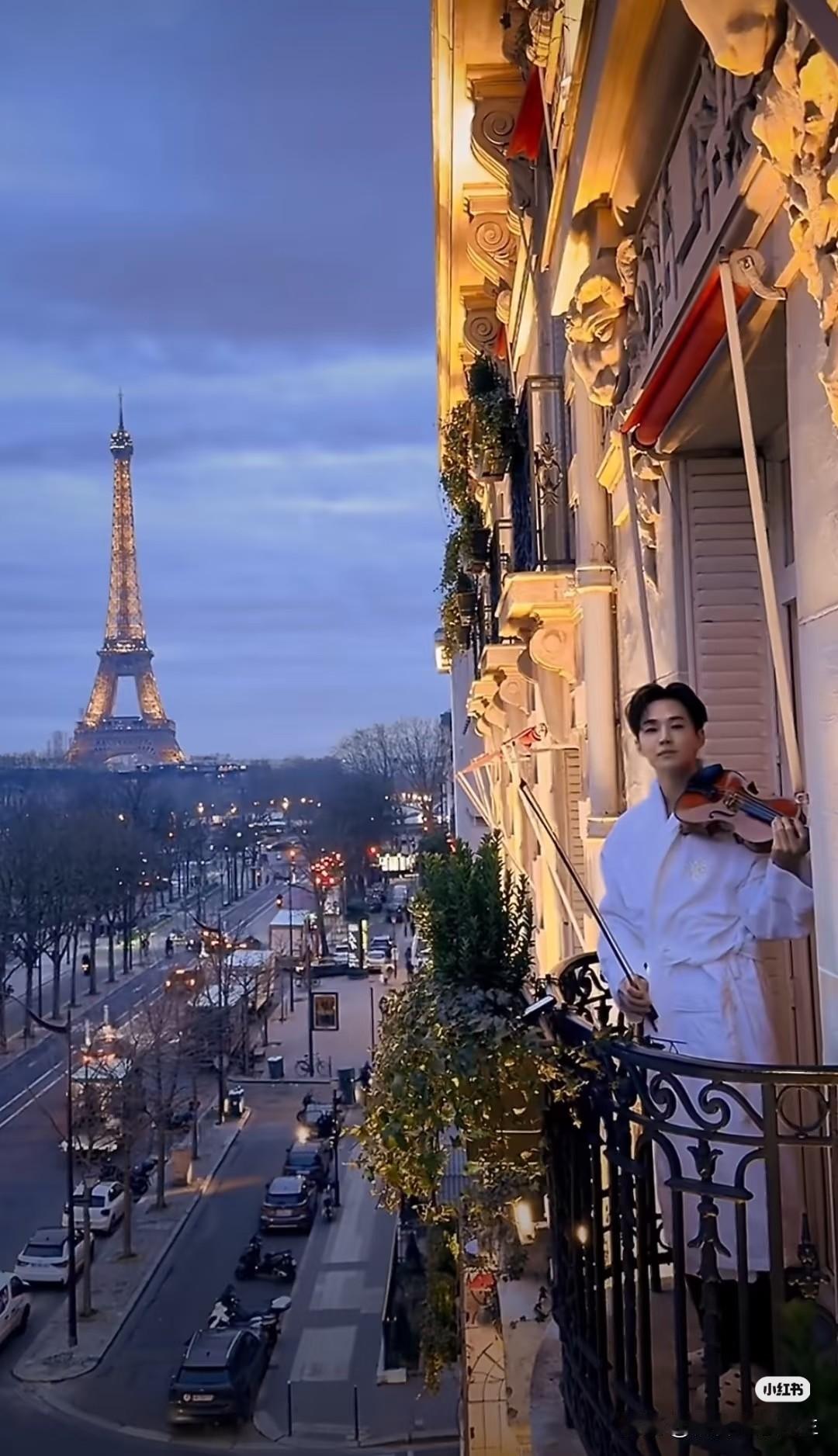 好帅气的身行😎小伙帅呆了 健硕的男神 帅瞬间 帅气的☯️ 无死角帅 明星 😎