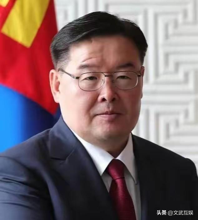 上任不到一年光速下台！蒙古国总理辞职背后，哪有什么顾全大局
 
总理，辞职了。就