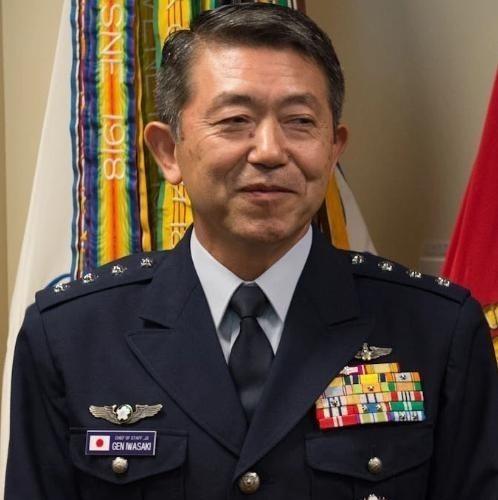 为什么中方对岩崎茂实施制裁后，日方态度变软了？ 答案很简单：岩崎茂在华被冻结的财