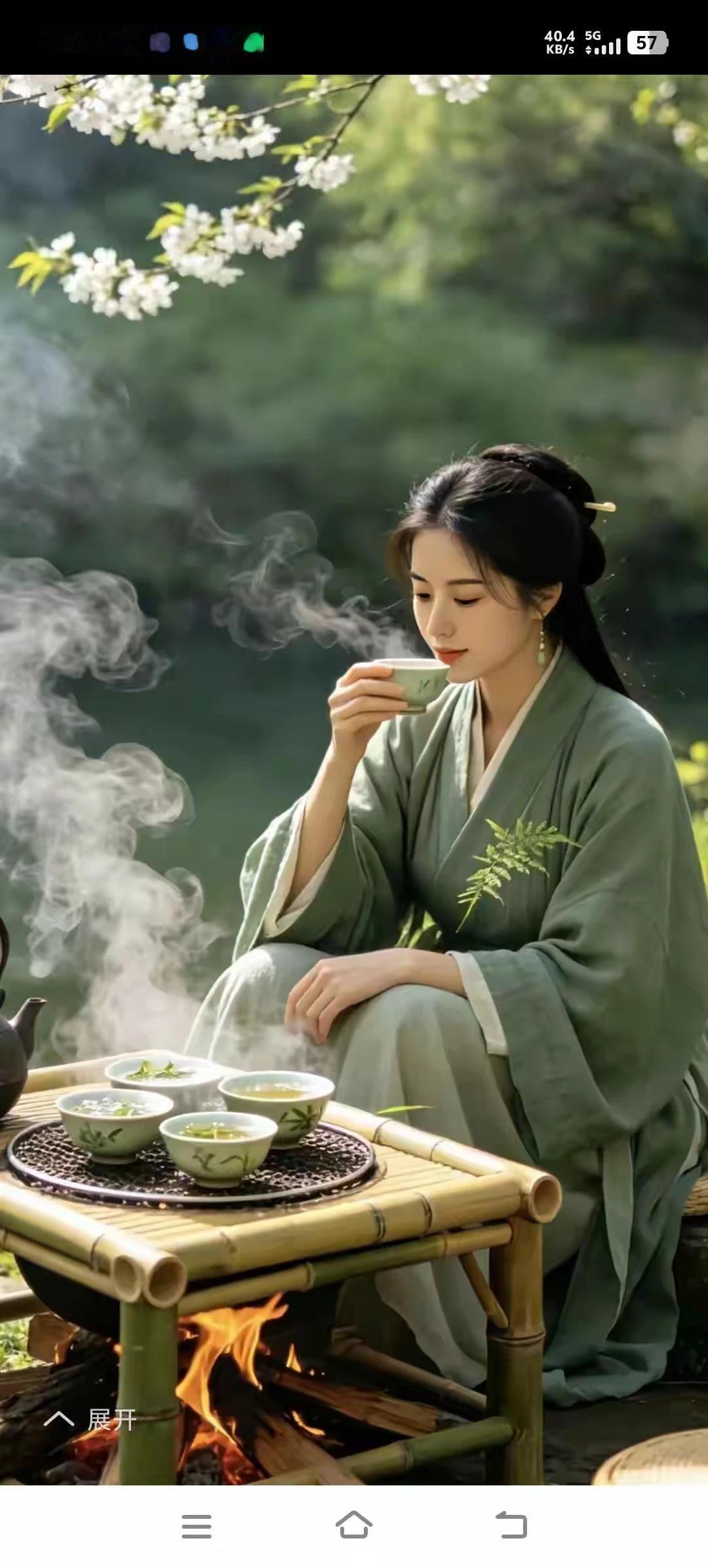 上联：一壶浊酒品春秋，
下联：半杯清茶话古今。