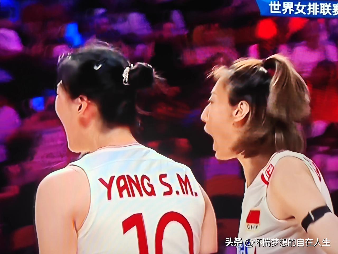 中国女排虽然0比3不敌土耳其女排，未能进入到总决赛的冠军争夺战中，但是这场比赛中