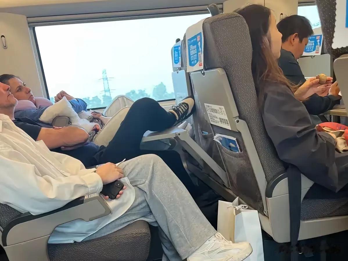公知、意林、读者、青年文摘，尼玛卖批的外国人素质高！