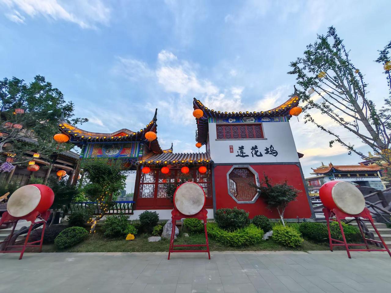 祥云湾莲花坞  从书中仙府到烟火水乡。云梦县的祥云湾，藏着一处让《魔道祖师》爱好