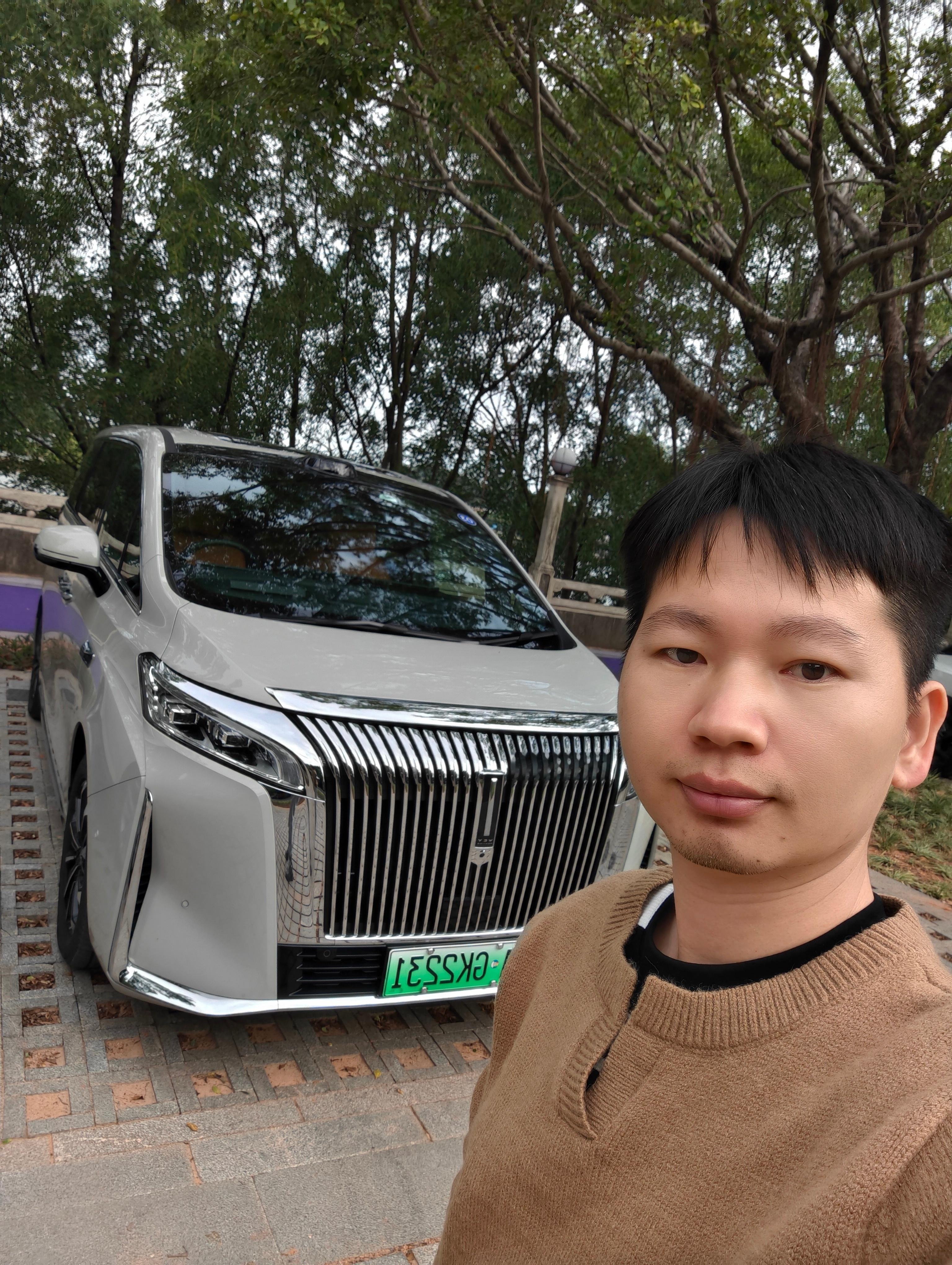 今天当司机体验魏牌高山7，挺好开的顺便一个人拍摄，有的时候会NG，总体还算顺利，