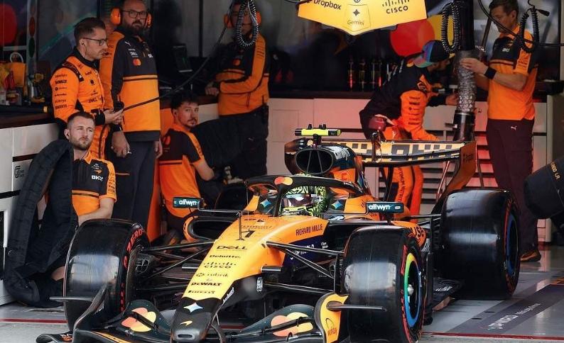 诺里斯的赛车在今天已经启用了第三套电池！按照新规定一个赛季只能使用3套ES电池，