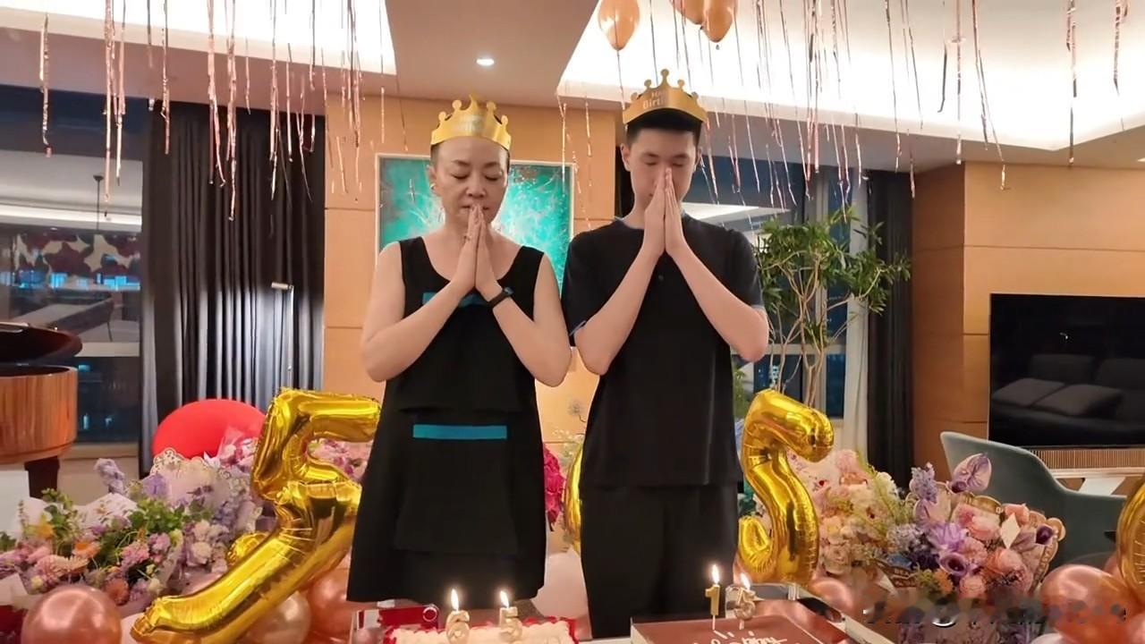 8月29日，林永健妻子周冬齐更新了为儿子林大竣和宋丹丹一起庆生的视频，并配文说道