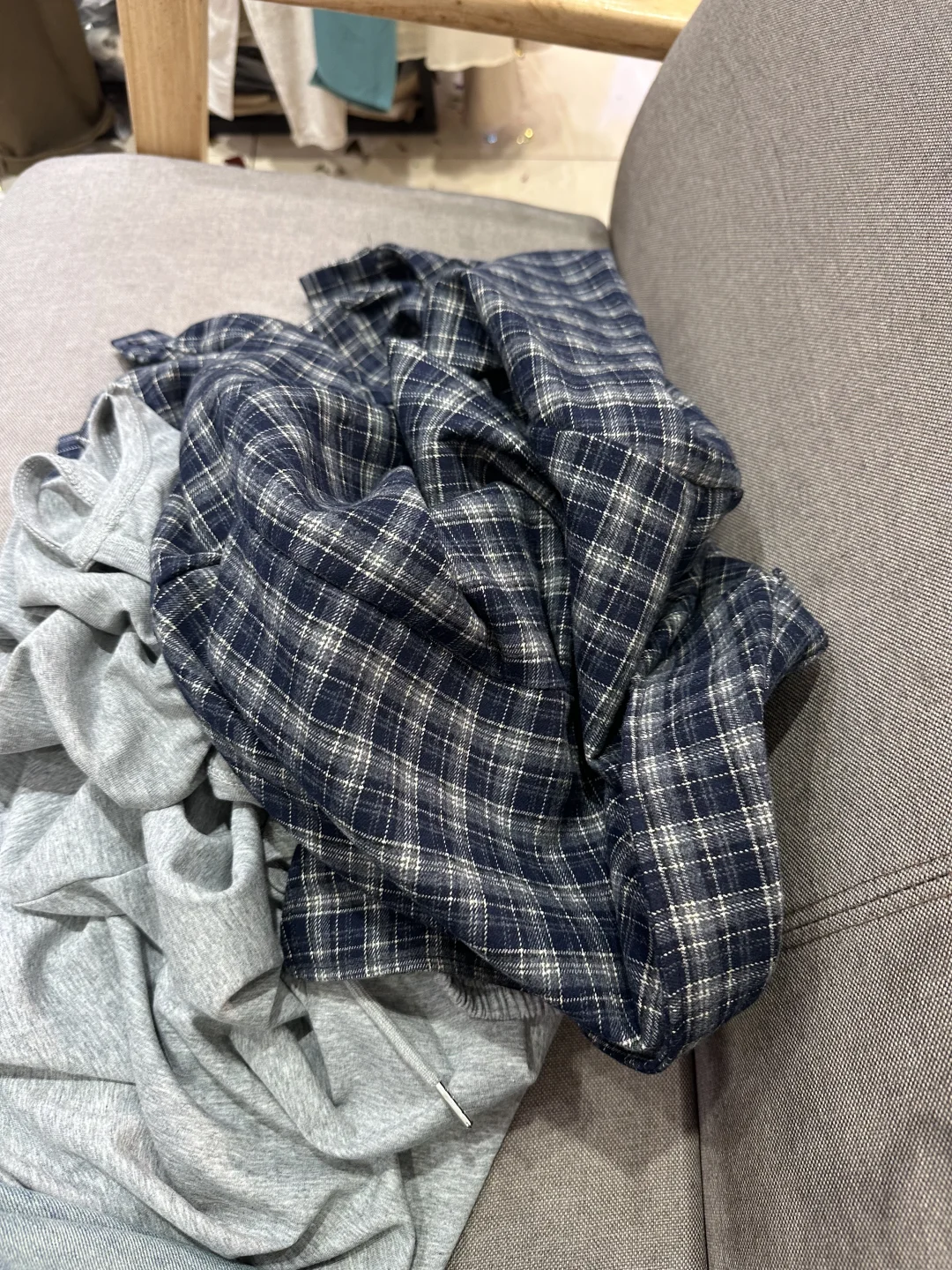 秋天不来 也要买点秋装装一下吧