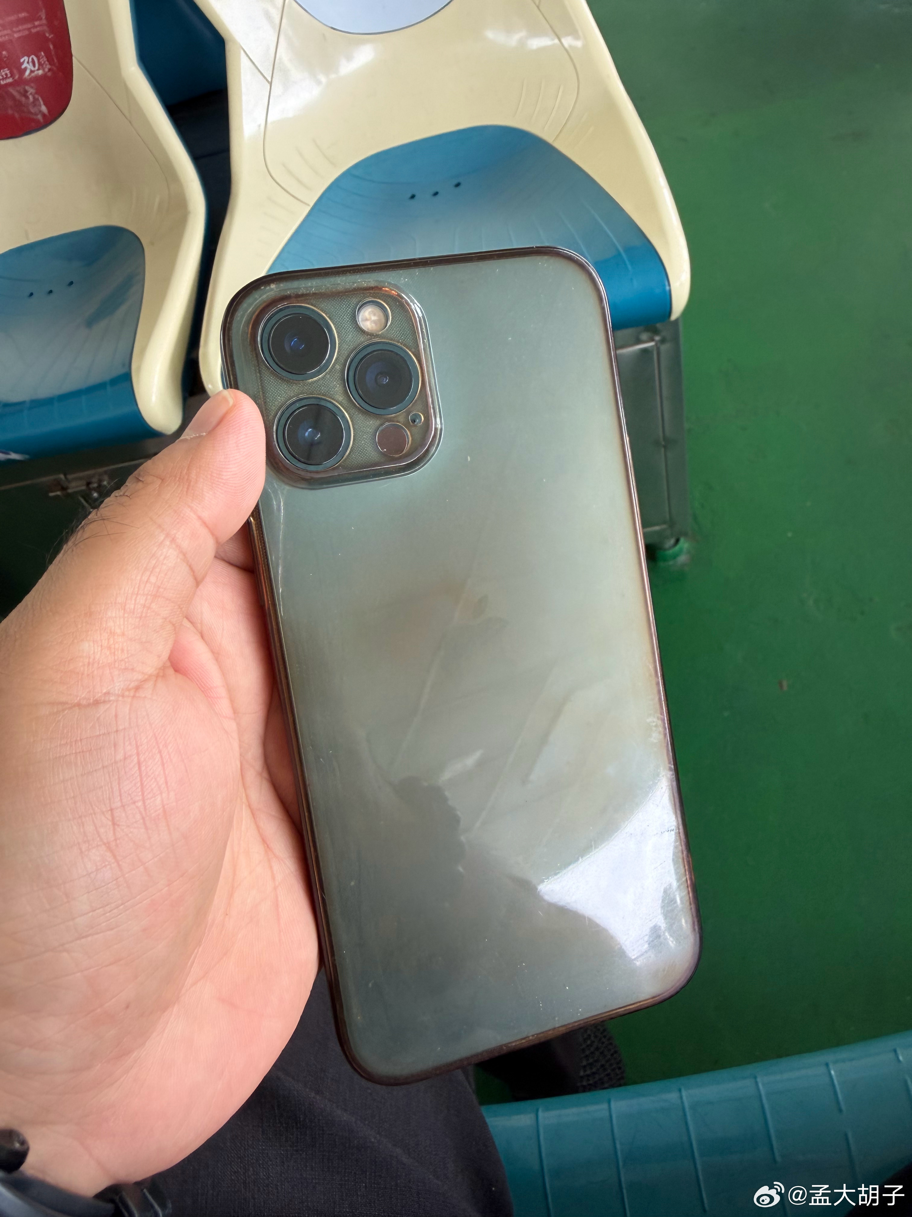 iPhone18Pro发布会时间我现在用一台苹果手机的时间大概是3-4年才会换，