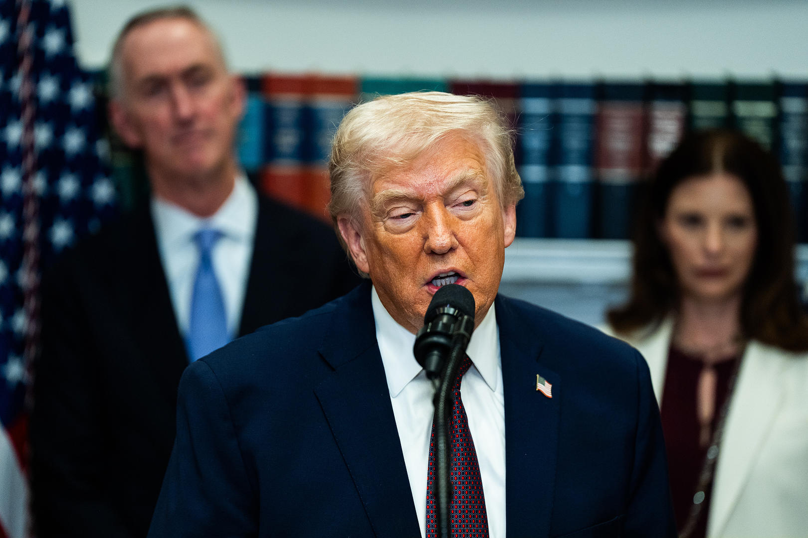 #特朗普扬言美国已变成了联合国#【特朗普扬言：美国在维和方面替代联合国】 据俄罗