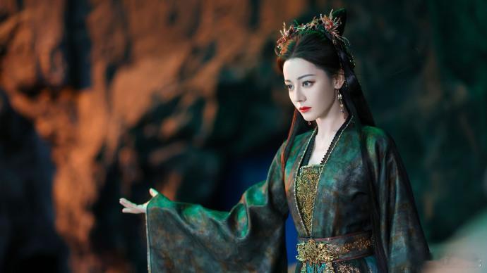 迪丽热巴执掌乾坤迪丽热巴贺思慕新照  迪丽热巴贺思慕新照，迪丽热巴执掌乾坤，期待