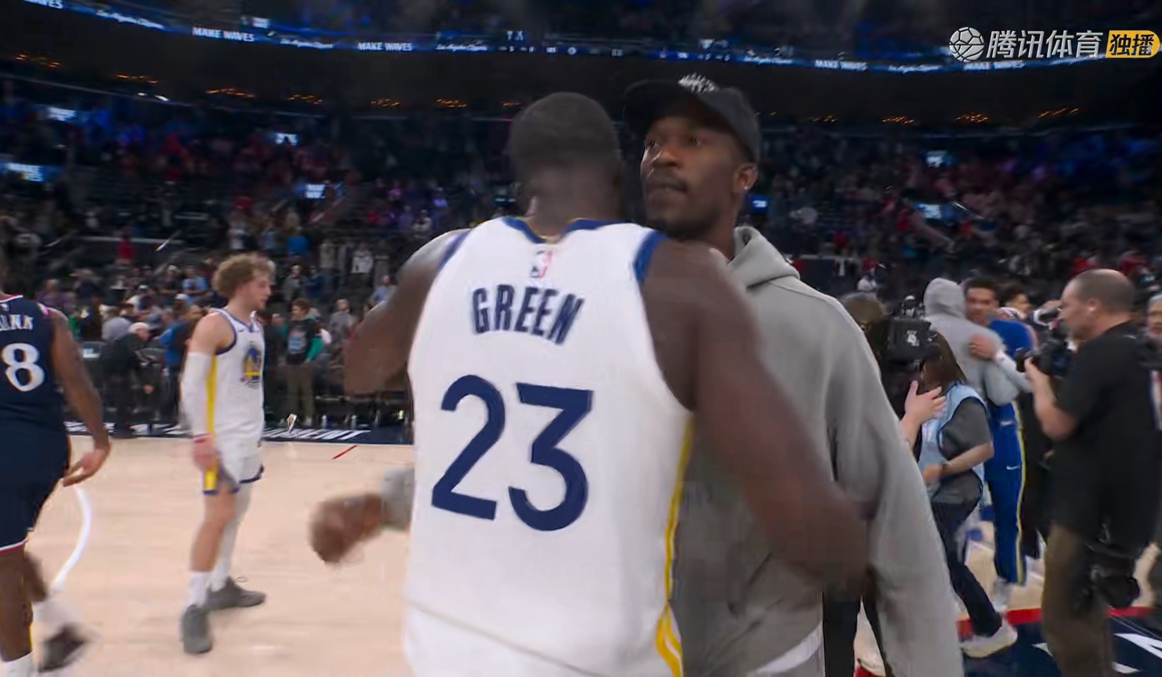 我们还活着兄弟们最后老霍福德的几个三分续命老追梦的全场拼命防守波尔津吉斯的高效发