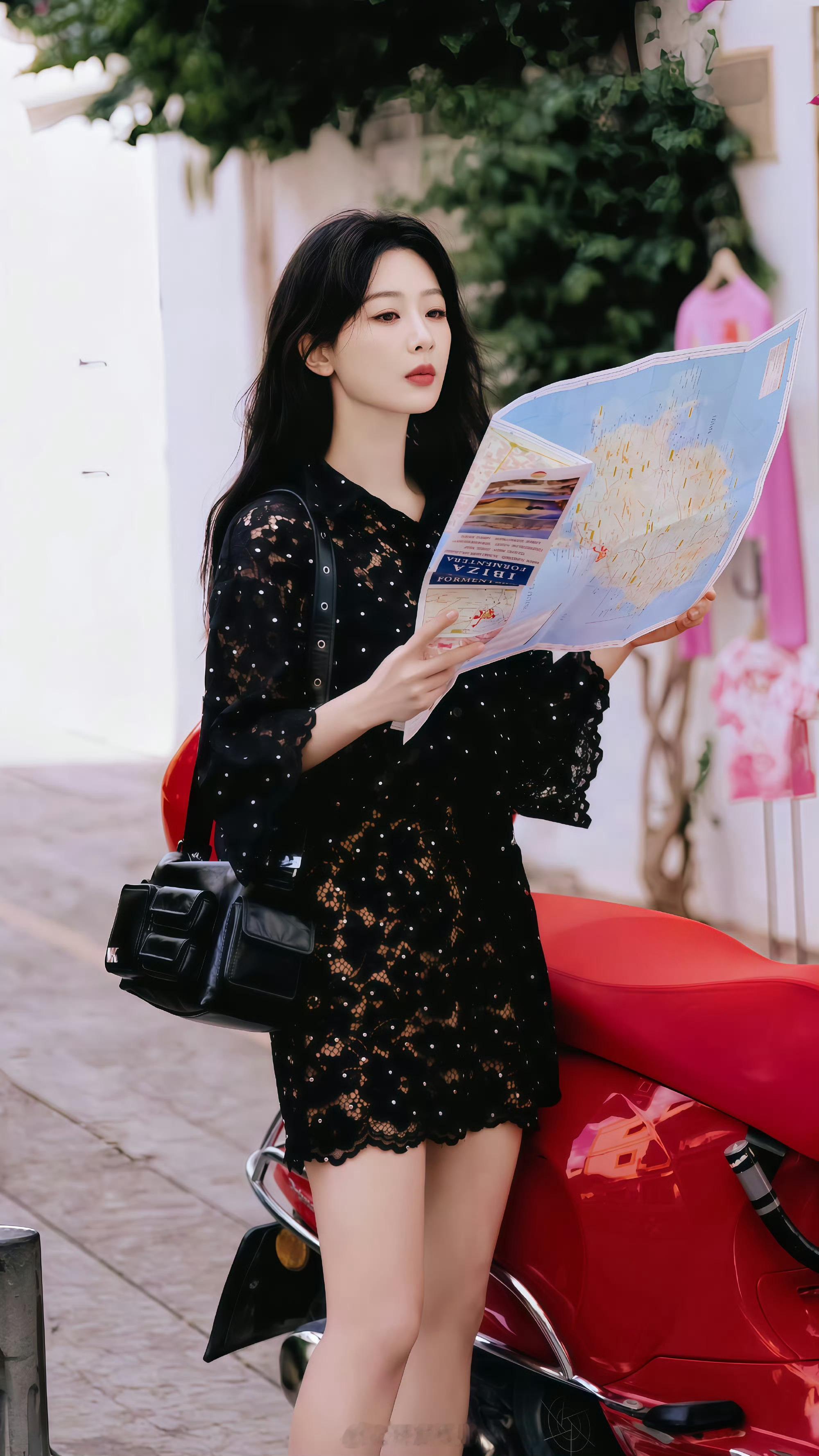 杨紫中世纪的浪漫惬意   好喜欢紫妹这样松弛的状态❤️ 