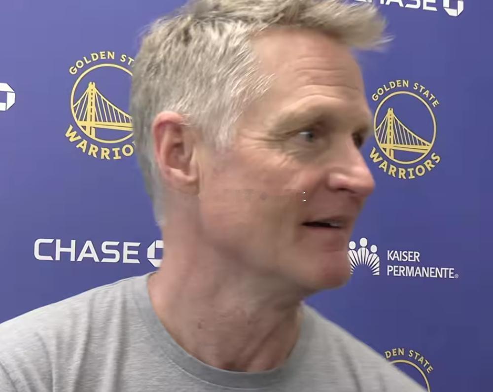 在今天勇士的队内训练结束后，科尔接受了记者们的采访，谈到了对造犯规的看法。科尔表