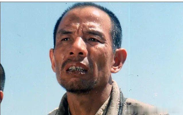 魏宗万出演的第一个比较有名的作品是这部电影《一个和八个》：1983年5月，广西电