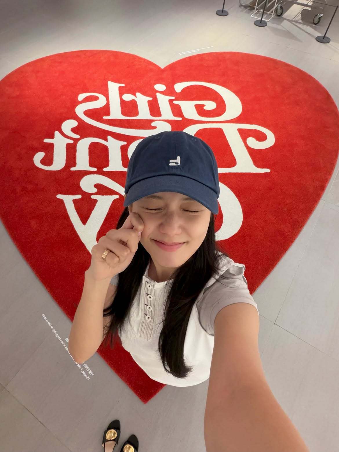260715 Jisoo更新 IG🐰“♥️✌️”好可爱😚😚😚 