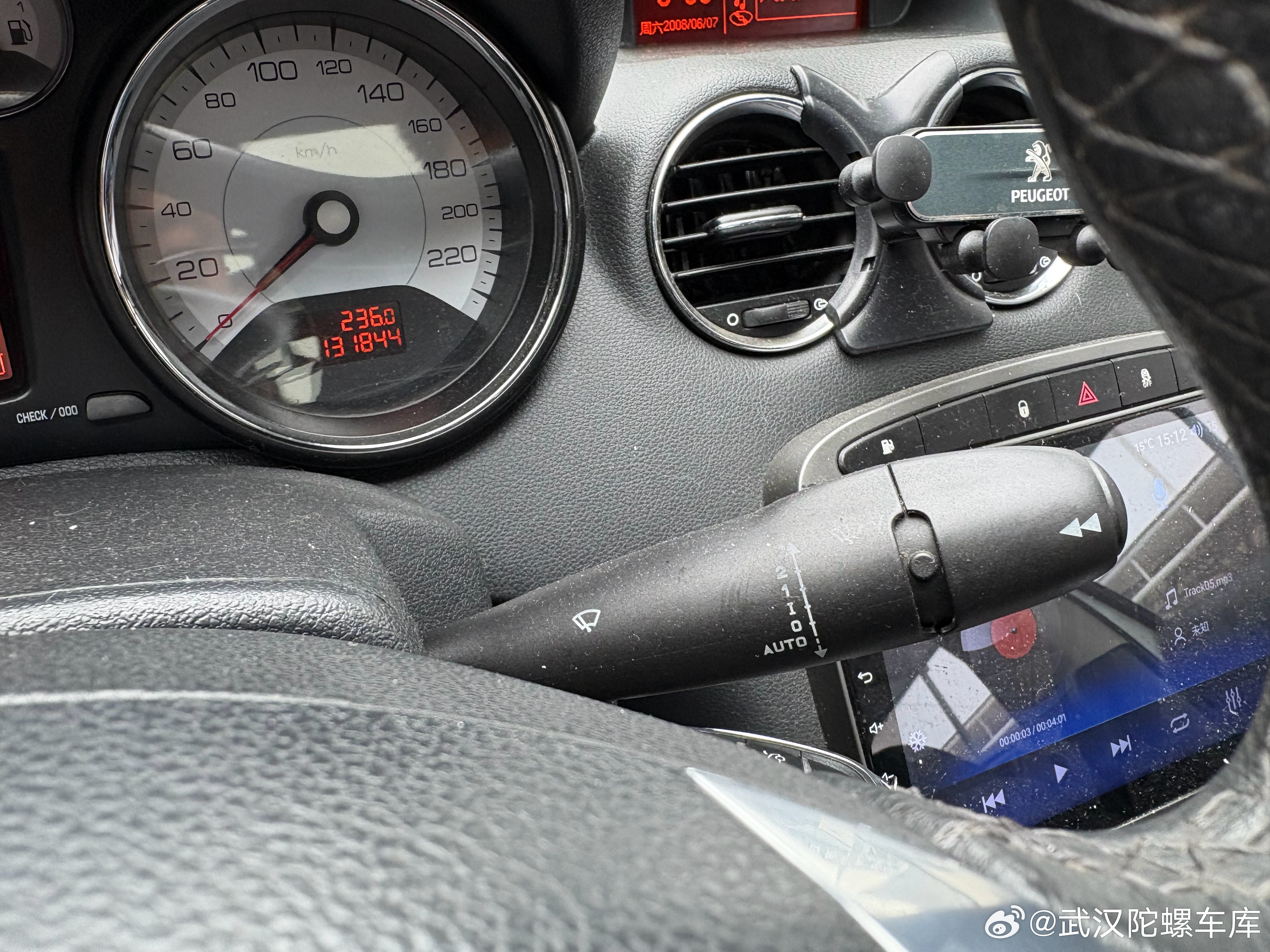 新货 2013年标志408 2.0自动豪华13万公里实表 原版4面油漆原车主大学