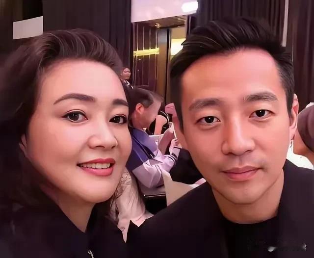 有一说一
这可太难得了

这应该是母子俩
第①次正儿八经的道歉吧

她的巧江南没