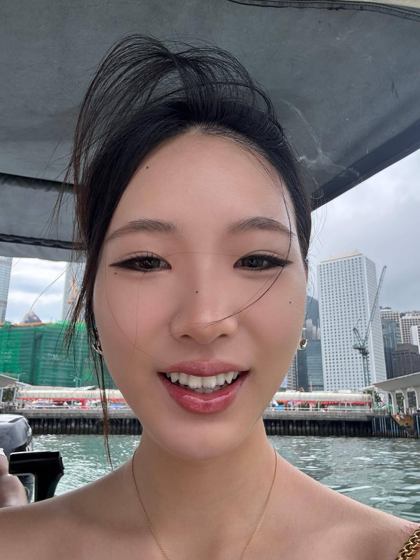 Elly更新香港之旅美照，妈妈小S也可爱同框👭🏻什么嘴许曦文