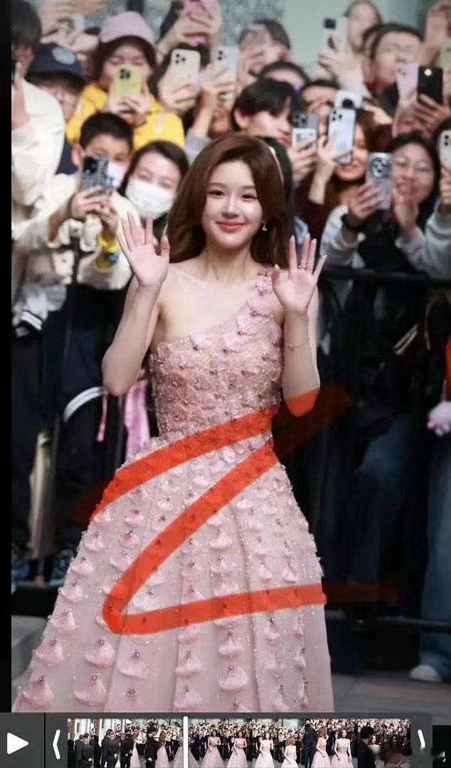 🥩的脸越来越网红了 