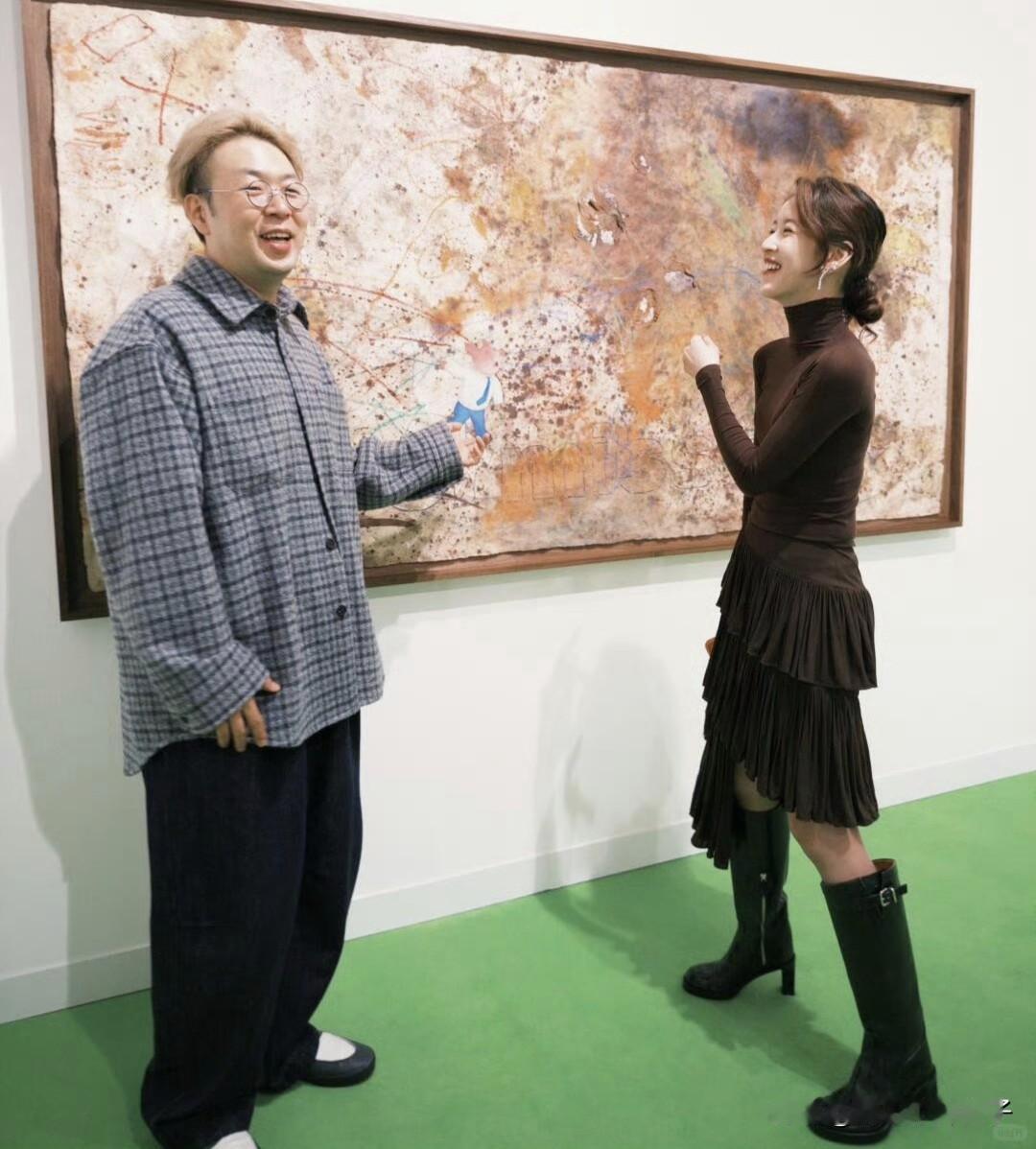 恕我直言！章泽天以后别穿紧身衣了，真的不怎么好看[捂脸]
11月1日，“奶茶妹妹