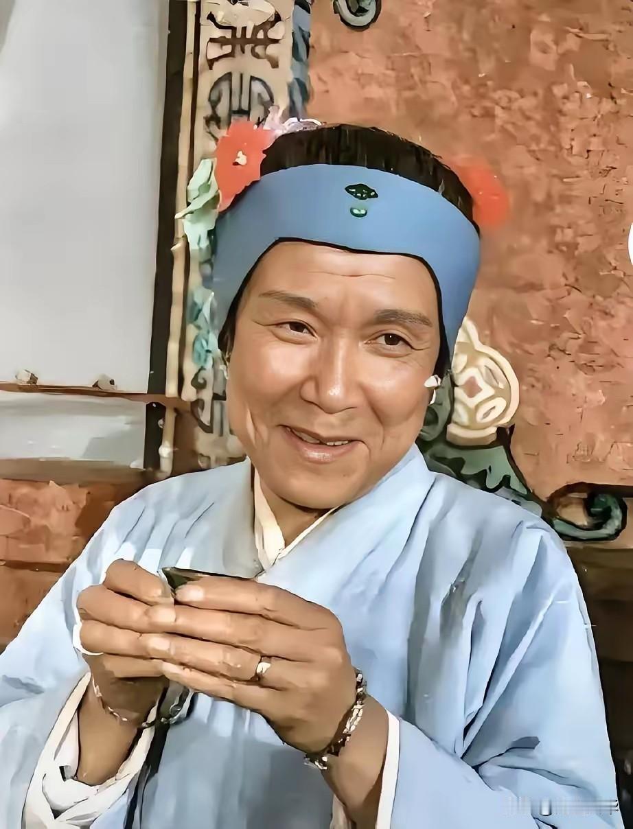 “薛蟠”陈洪海，哀伤发文！
7月15日，《红楼梦》薛蟠的扮演者陈洪海，在社交平台