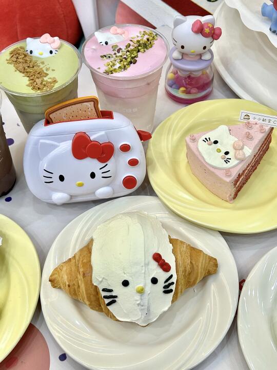 wok！！！普宁居然有这个！kitty蛋糕🍰