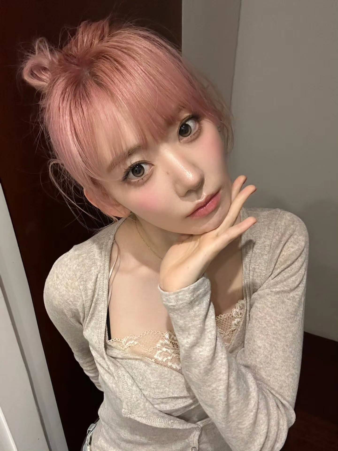 宮脇咲良[超话]  🐱宮脇咲良 🐱宮脇咲良日女一 0000允许节奏慢一点，不