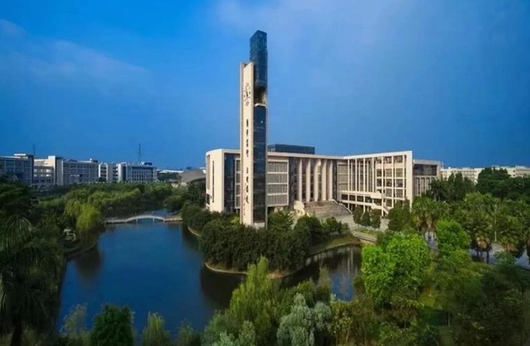 广州大学2026级新生大数据公布，哪些数据值得重点关注？
第一，广州大学今年迎来