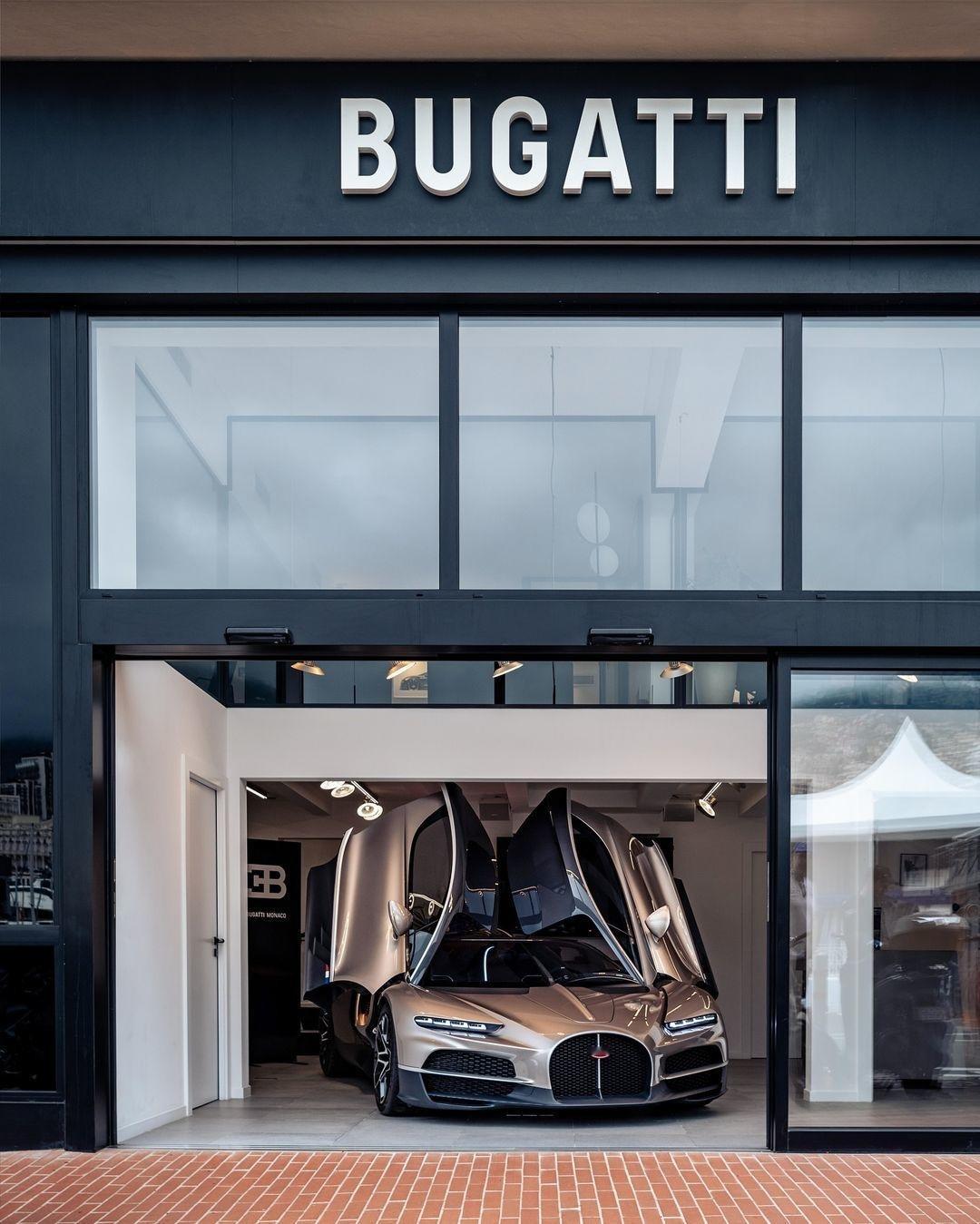 里维埃拉 BUGATTI TOURBILLON ​​​