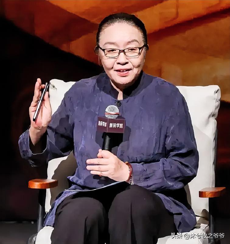 你不是在失业，你是永远不会被需要。

北大戴锦华教授揪心地讲：“A|即将形成的局