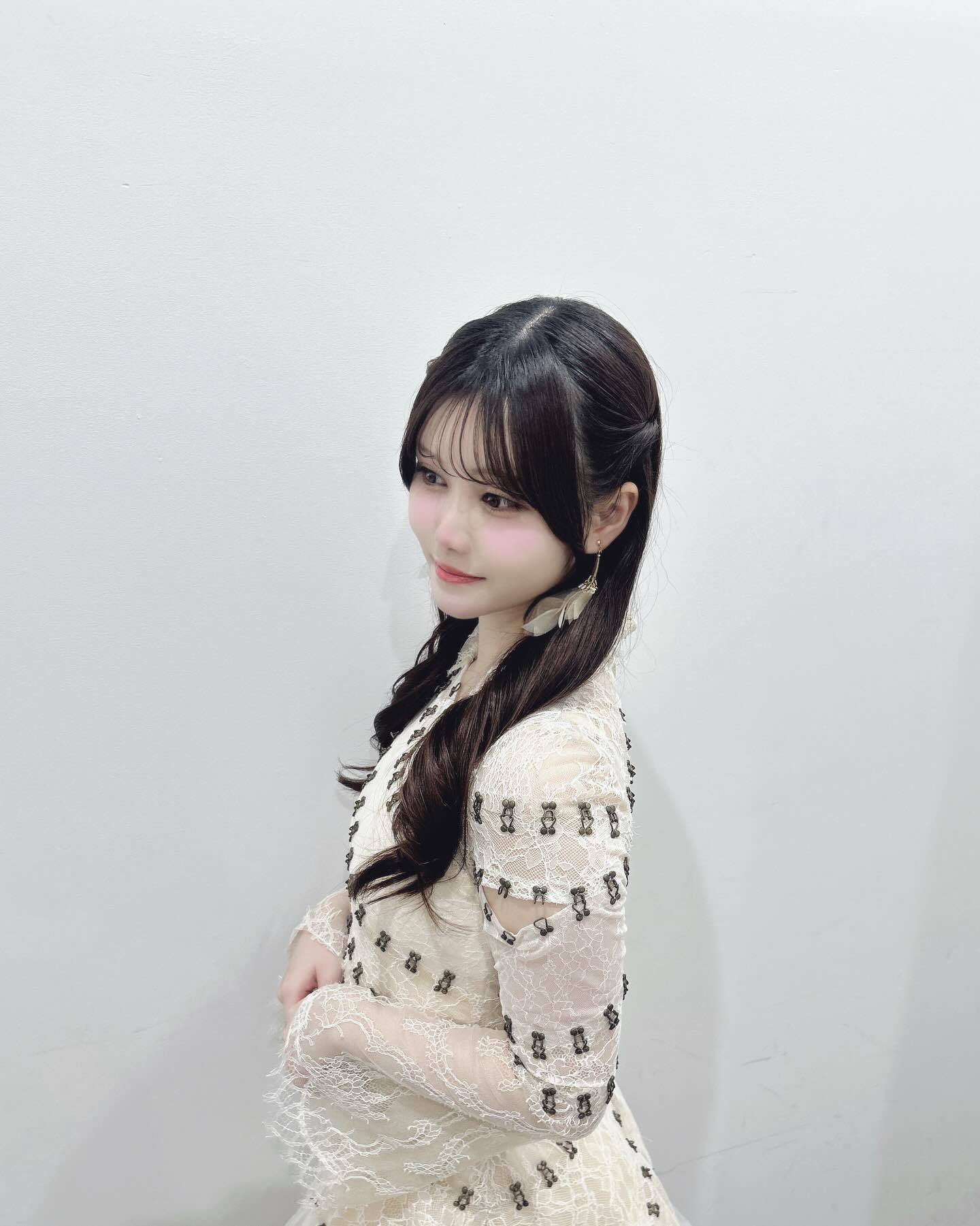 伊藤理々杏「💎🌙」⁡　ririagram