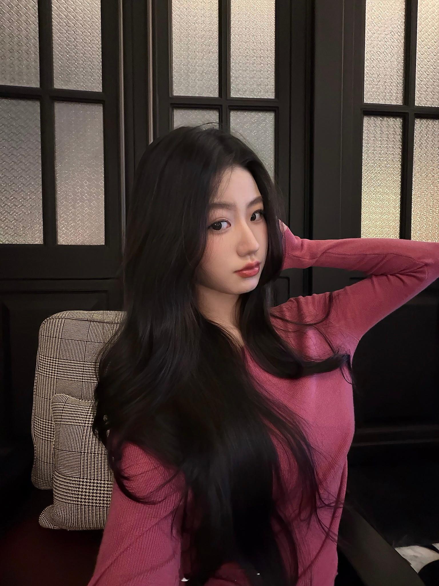 才发现几百年都没自拍过了[融化]  ​​​