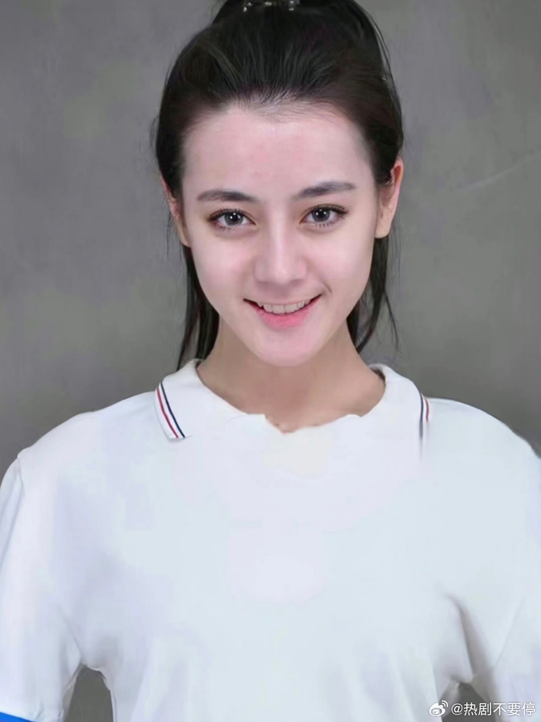 迪丽热巴的奥德赛时期…一样痛苦她竟然有过觉得自己不漂亮吗热巴也是一个高敏感小孩原