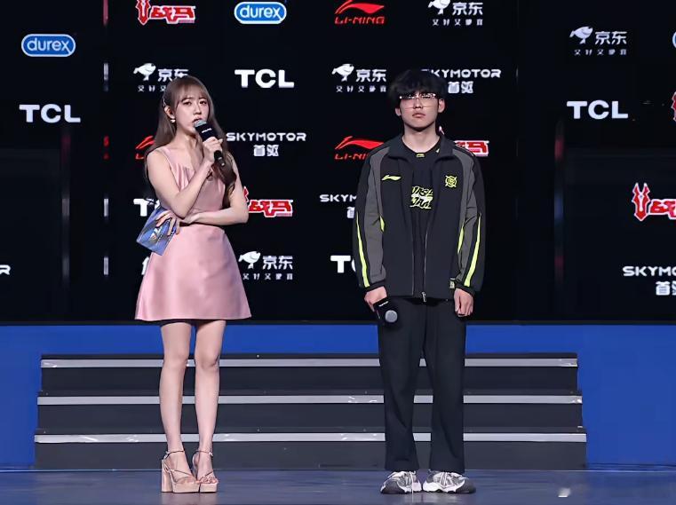 Assum:对我个人来说，我没有太看对面ID，没有太在意这些东西NIP爆冷战胜J