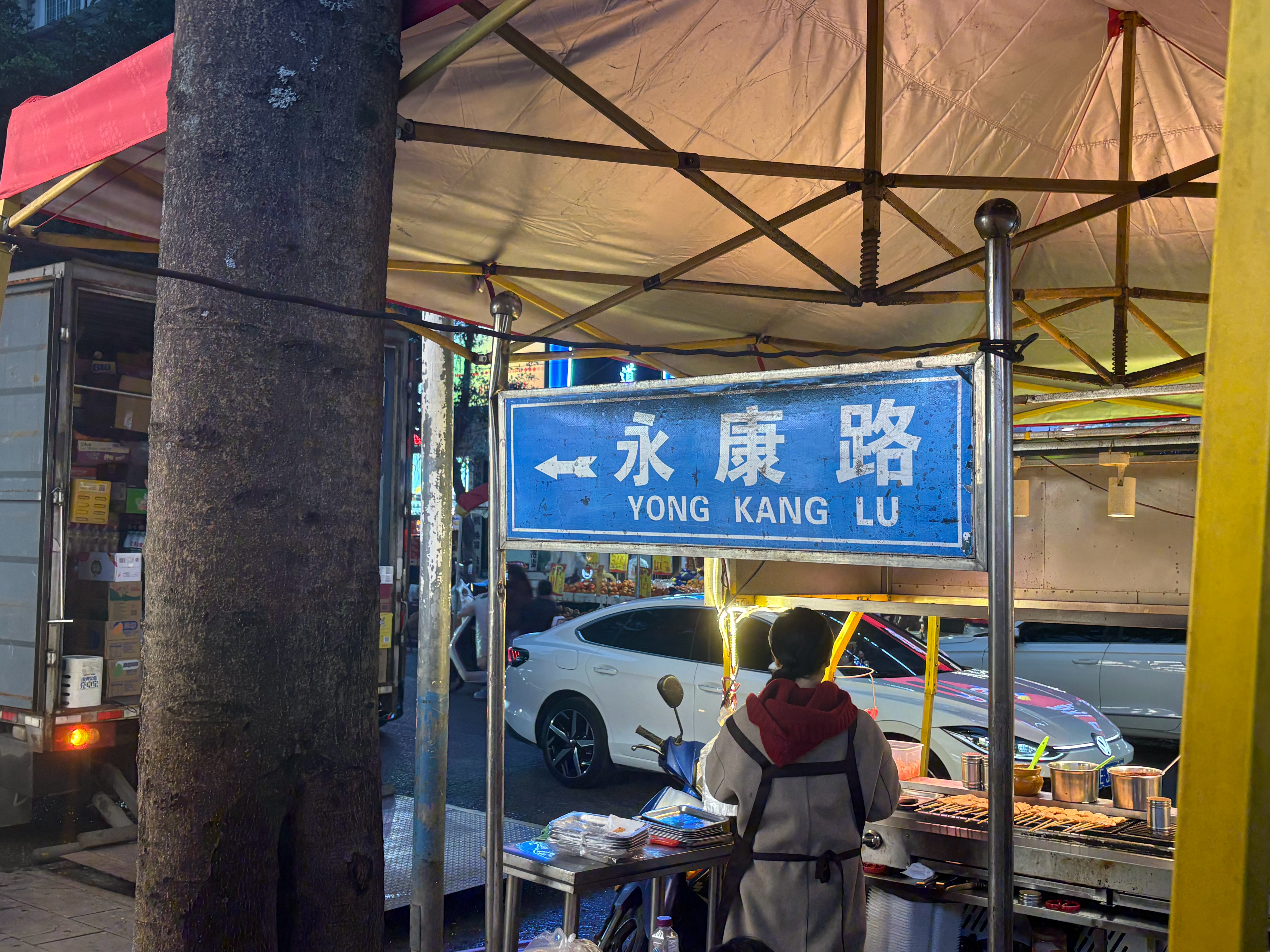 江秋灬 家附近的一条路 