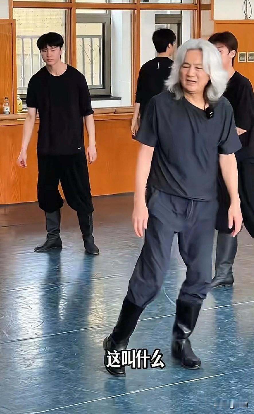 相信很多人都在网上刷到清华大学运动会开幕式的视频了吧！

我很负责任的告诉大家，