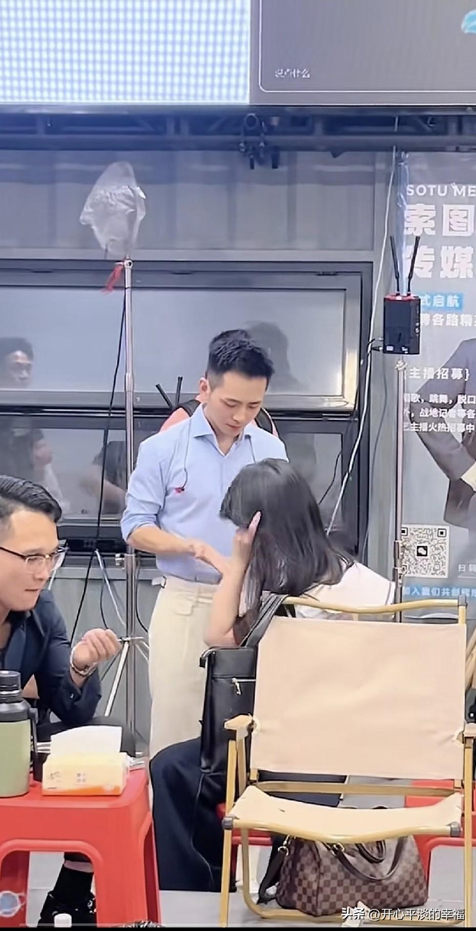 杨一歌索图，一个南一个北，相聚几千里的两个陌生人用不到一个月的时间就处成了多年似