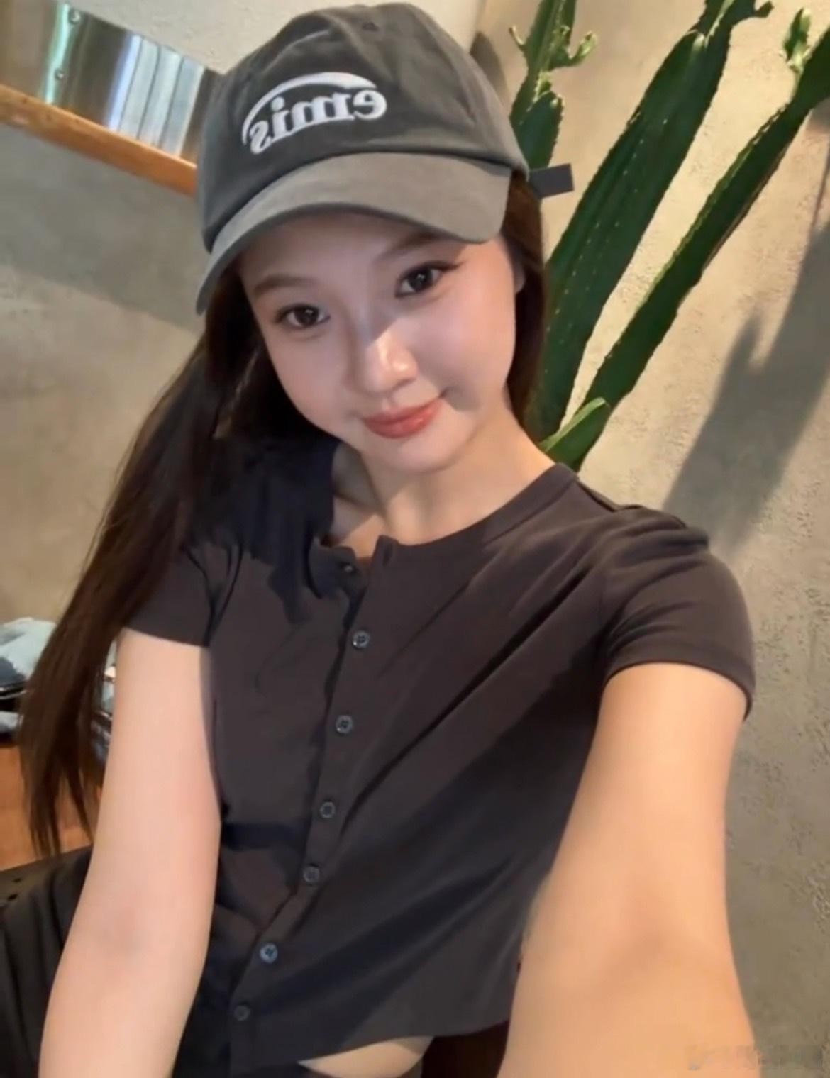 周梓倩发布全新美照！你爱了吗？周梓倩