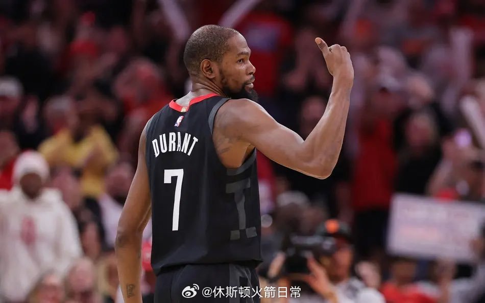 明日vs鹈鹕，火箭将身穿黑色球衣！这套球衣目前8胜7负鹈鹕vs火箭休斯顿火箭新赛