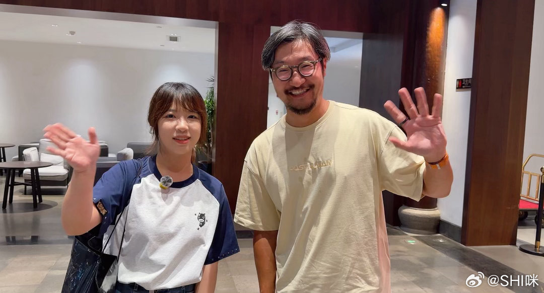 第一次参加剪彩仪式第一次和Tony秀夫合影第一家吉考斯工业线下店在嘉兴濮院古镇开
