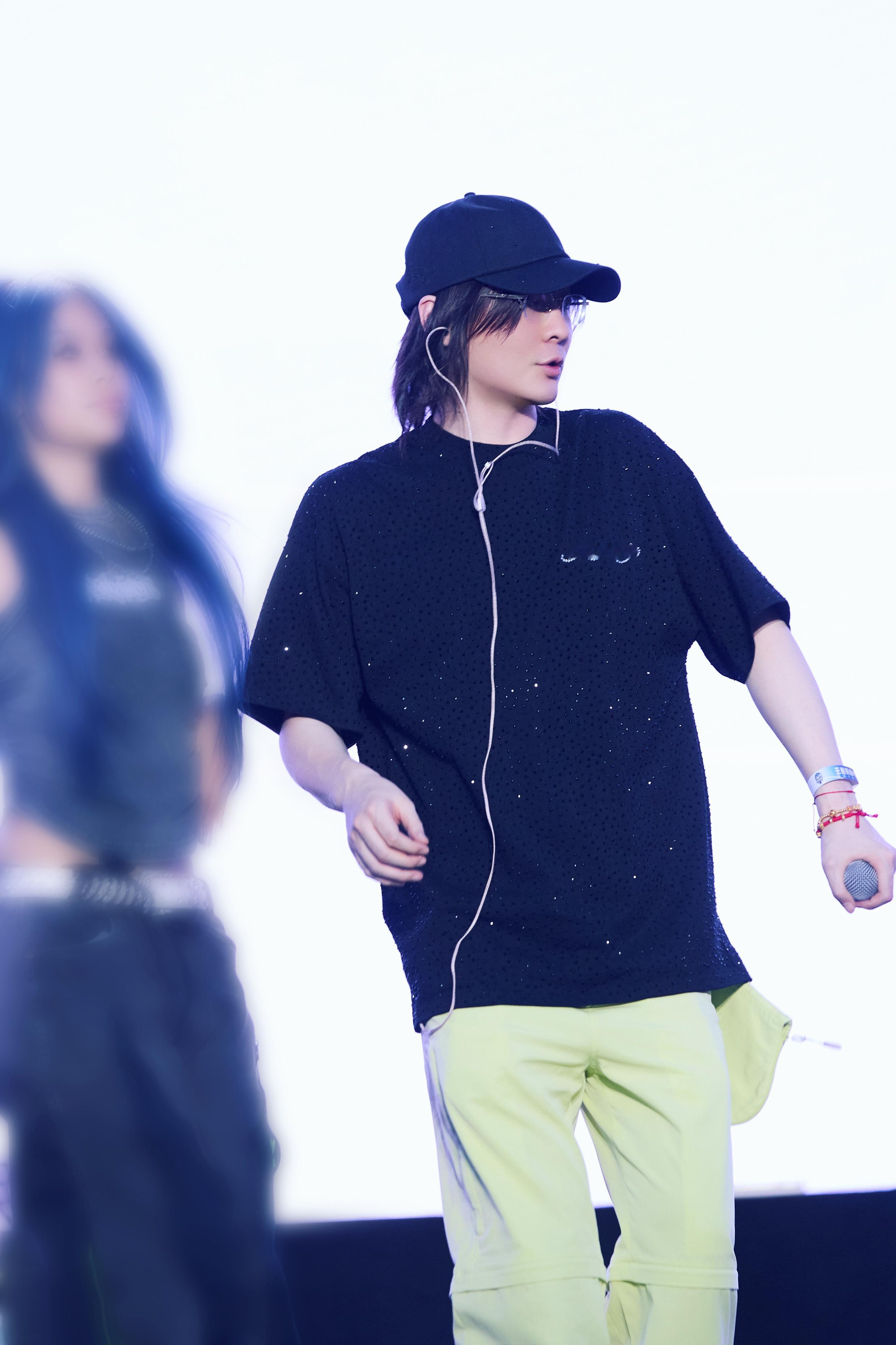 音乐节初舞台——备战时刻我说：“唱都唱了，那就跳吧”“跳都跳了，那就跳好点吧”“