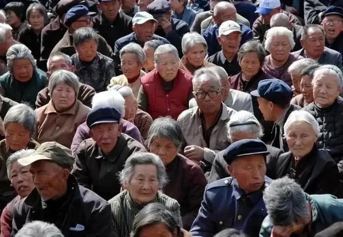 中国正面对史上最大规模告别潮：看懂这波人口转型，才能抓住未来十年家庭与财富的出路