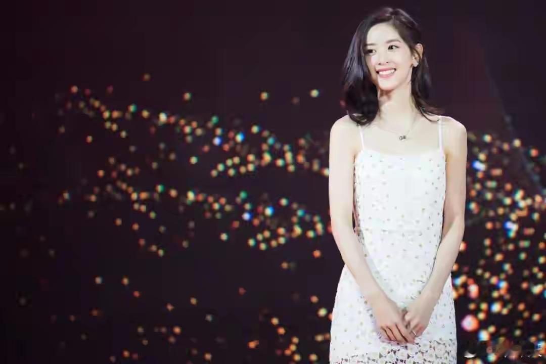 在这个快节奏、浮躁的时代，艺术似乎逐渐变得遥不可及，成为少数人的专属。然而，近日