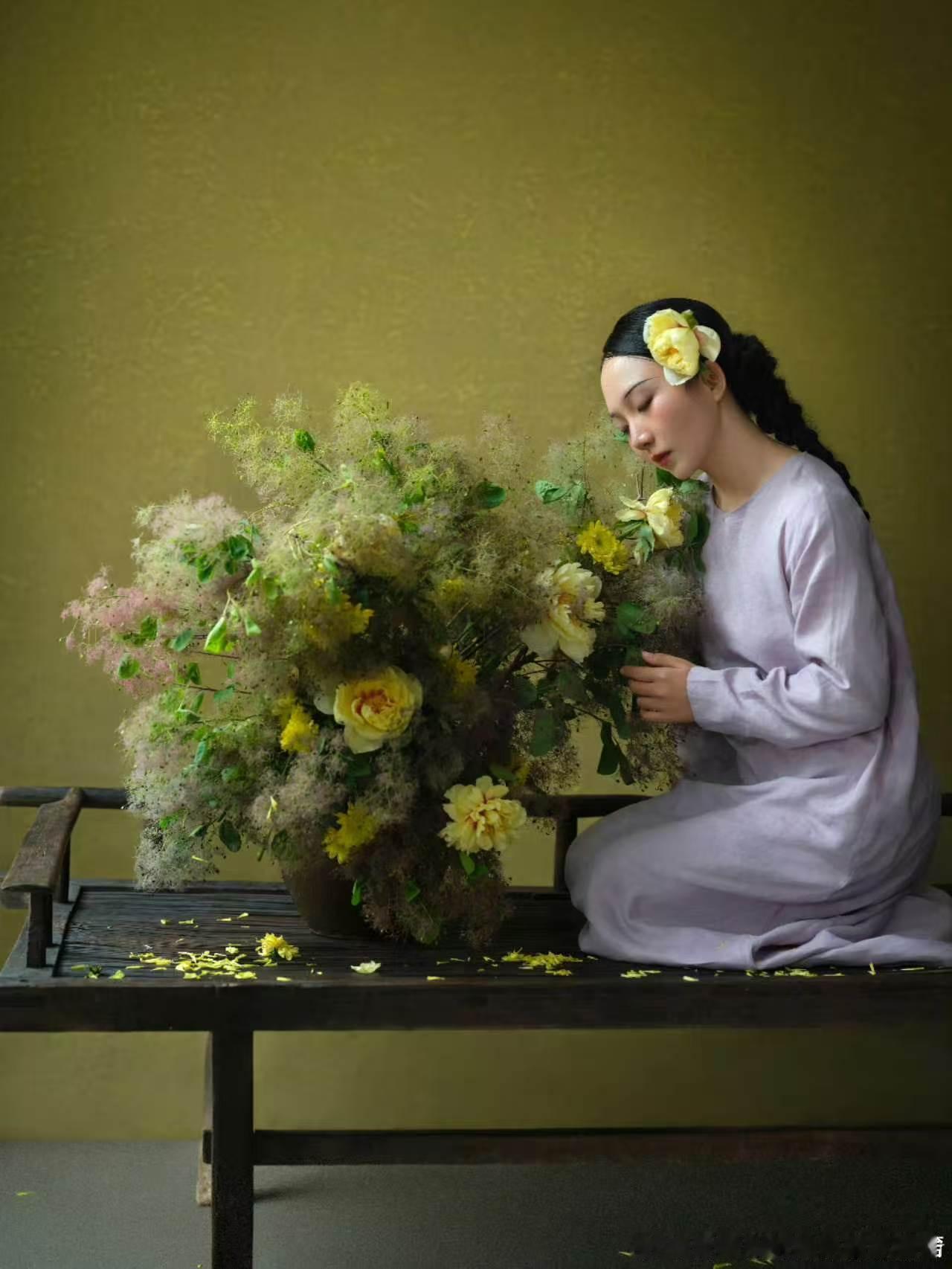 周涛挑战李嘉琦多巴胺穿搭周涛说一辈子都没穿过李嘉琦风格的衣服 多巴胺风格跟周涛平