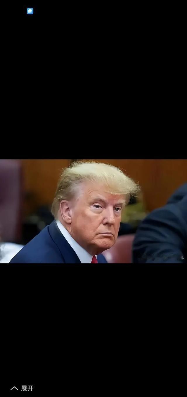 特朗普不会参加中国的九、三大阅兵，原因有三：

一，他知道中国阅兵的雄伟气势，与