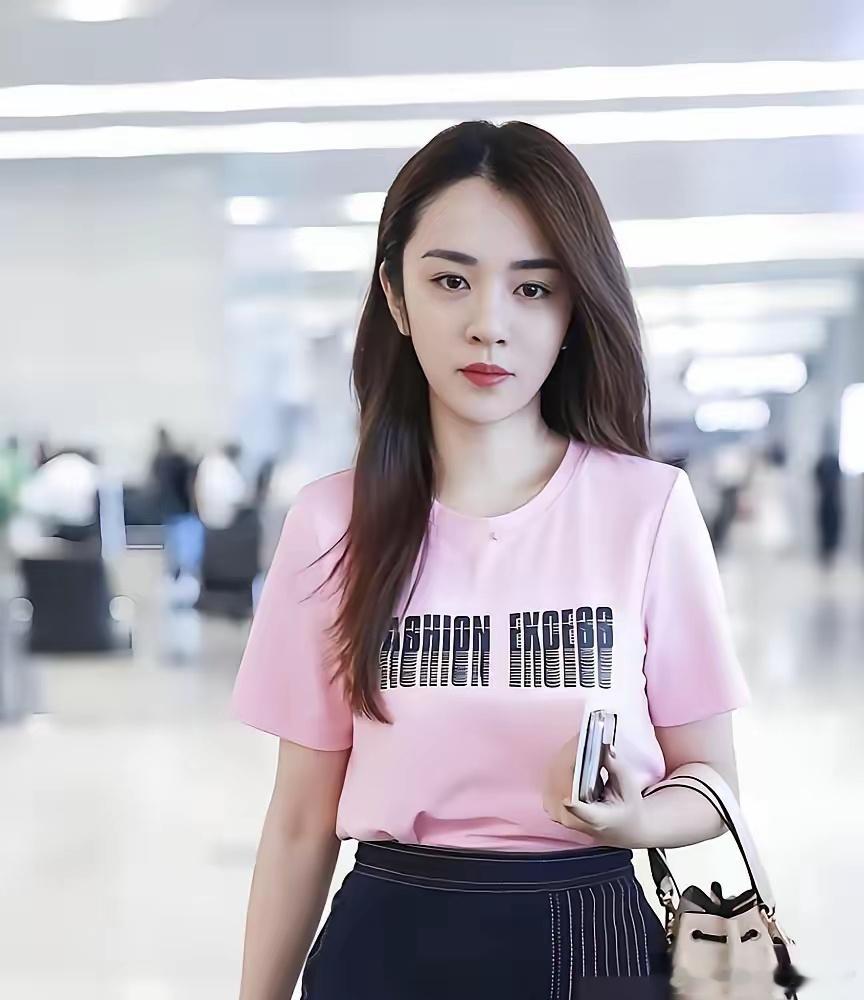 终于理解俞灏明了，他那么热烈的追求王晓晨，可王晓晨这边却一直没有回应，原来这一直